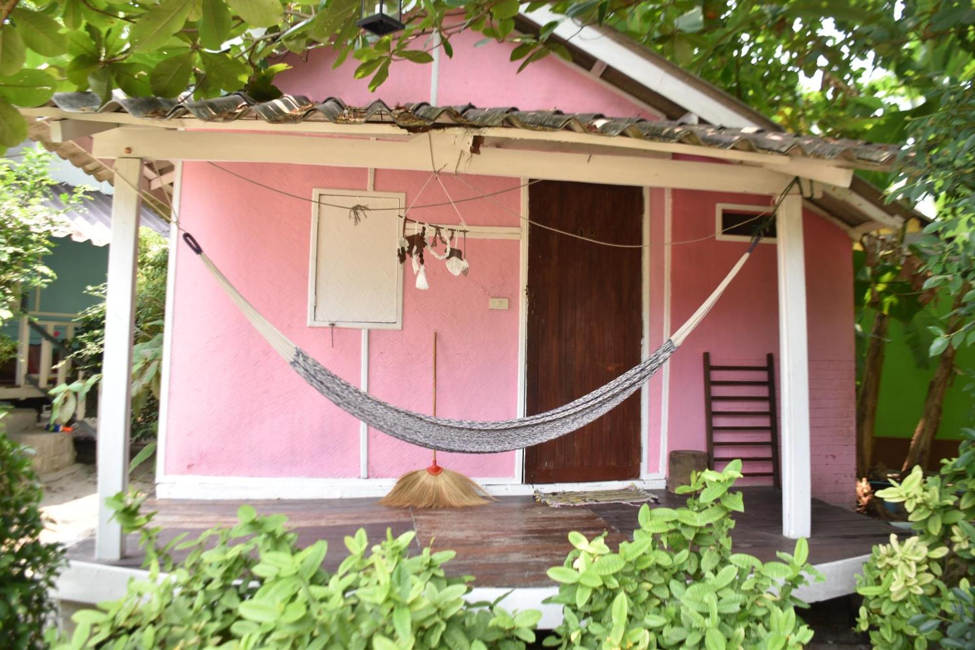 ホテル Colorful Hut パンガン島 部屋 写真