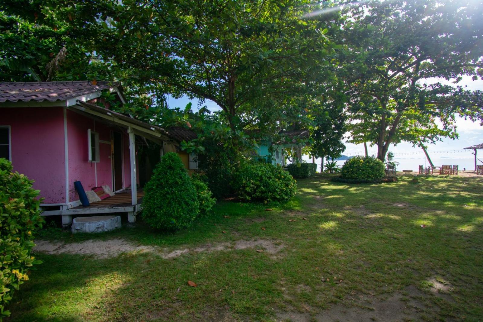ホテル Colorful Hut パンガン島 部屋 写真