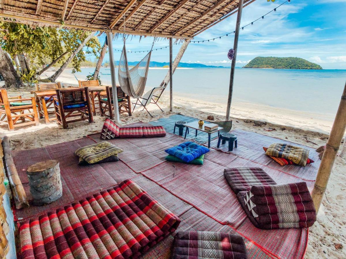 ホテル Colorful Hut パンガン島 エクステリア 写真